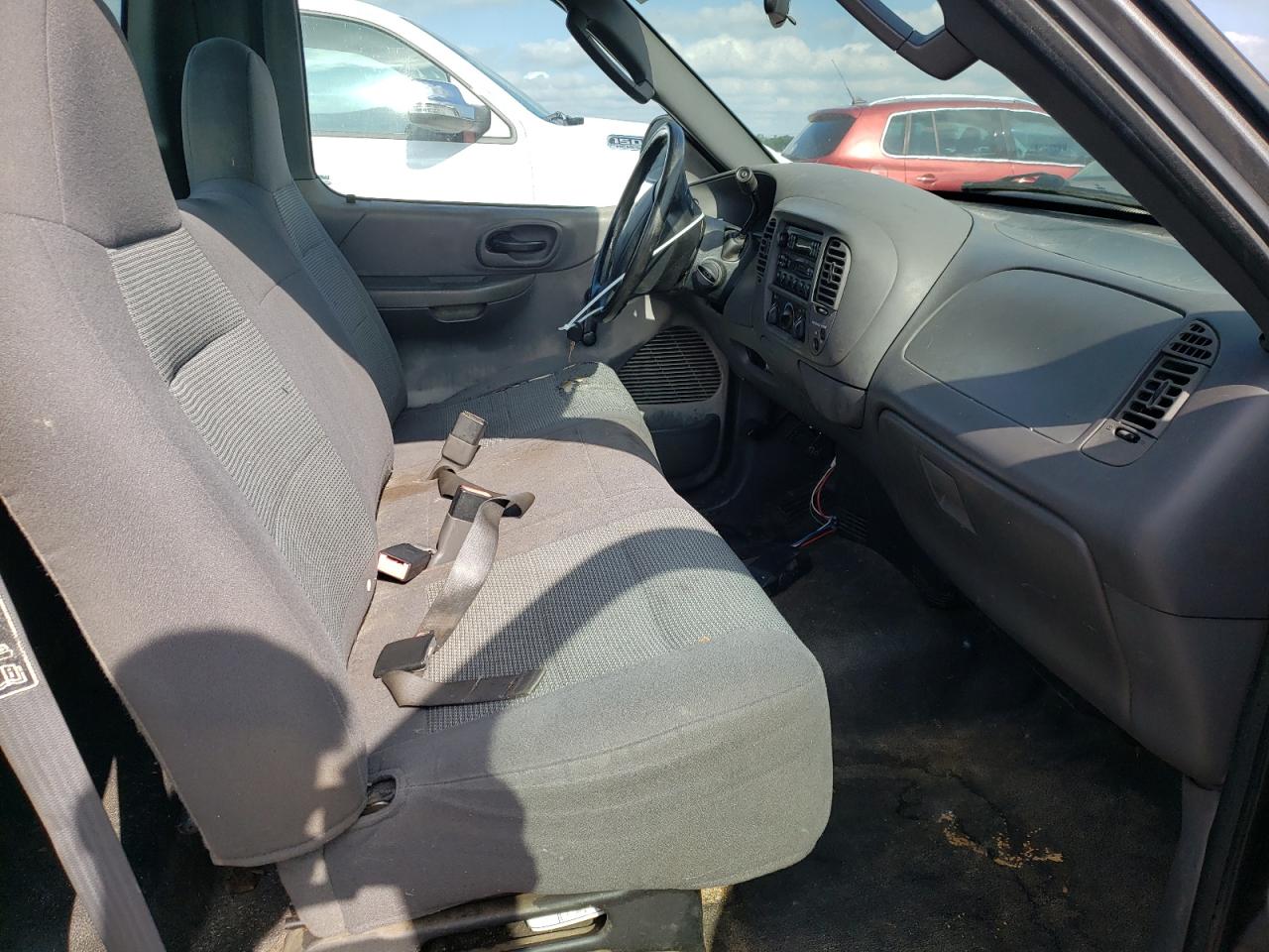 Photo 5 from auction – 2004 FORD F-150 HERI with VIN 2FTRF17294CA06865