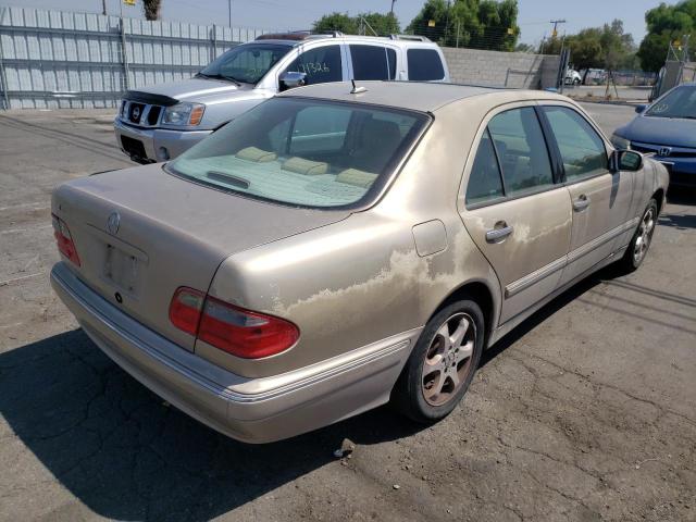 Photo 4 from auction – 2002 MERCEDES-BENZ E 320 with VIN WDBJF65J32B499700