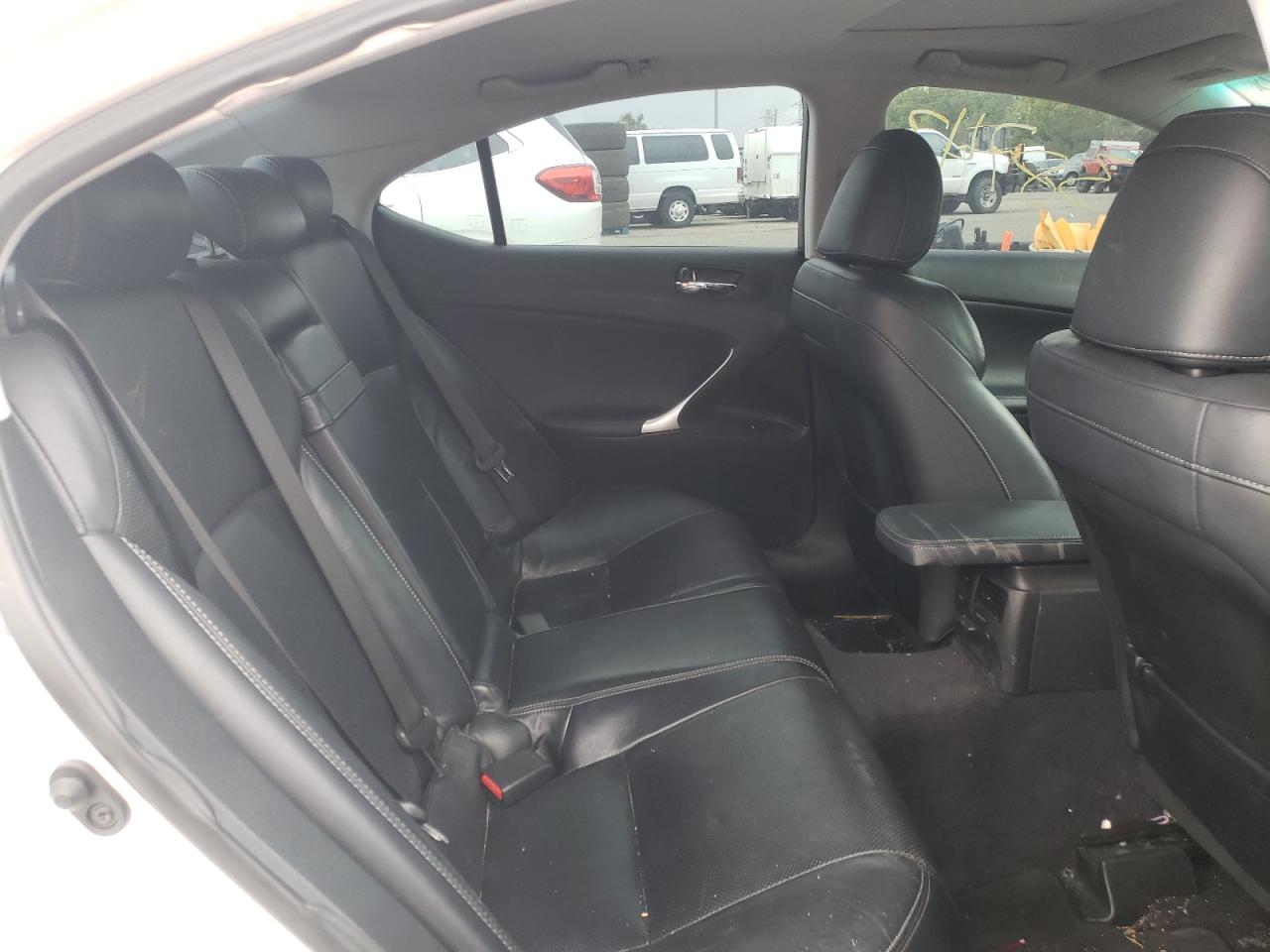 Photo 6 from auction – 2011 LEXUS IS 250 with VIN JTHCF5C24B5050684