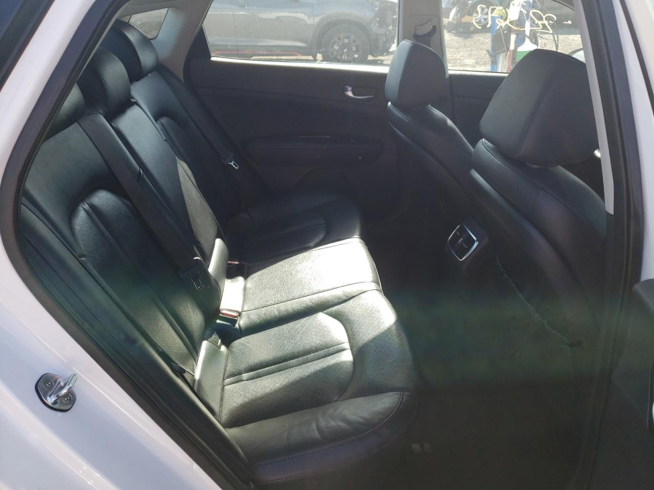 Photo 6 from auction – 2017 KIA OPTIMA EX with VIN 5XXGU4L3XHG170067