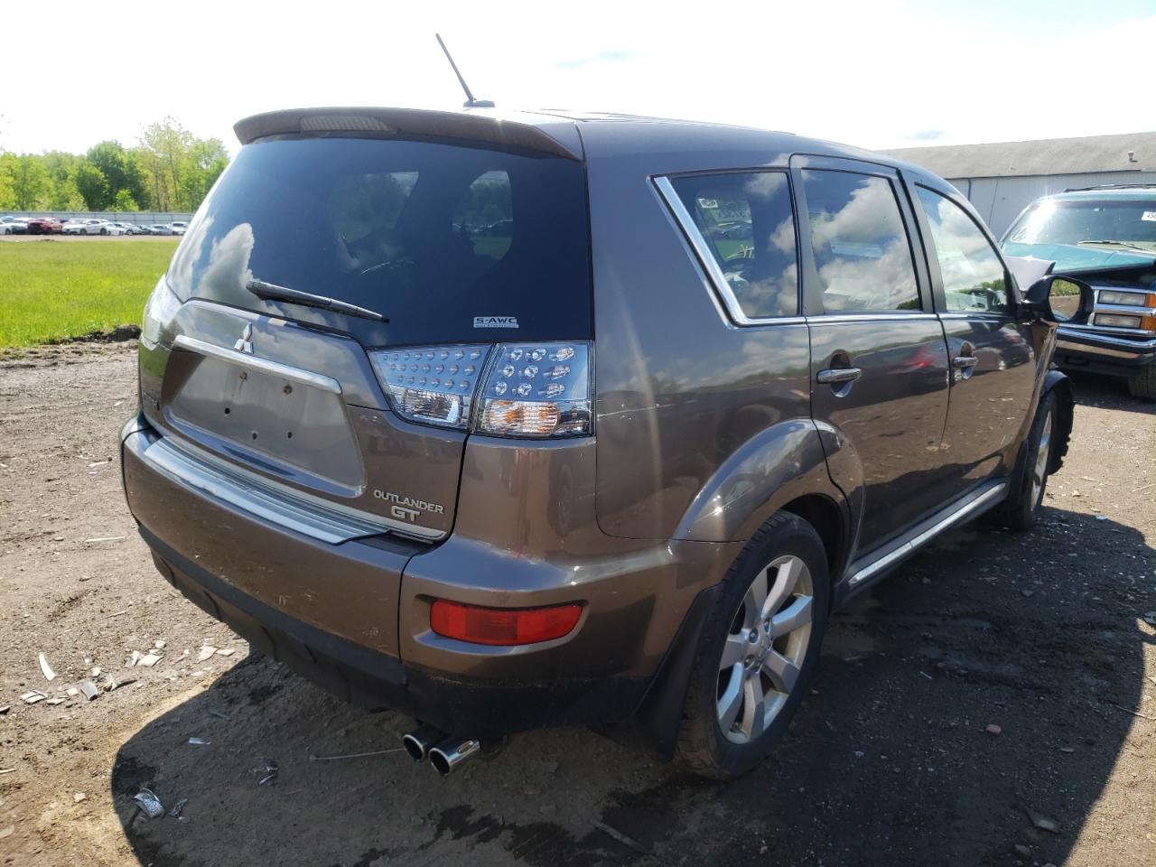 Photo 4 from auction – 2011 MITSUBISHI OUTLANDER with VIN JA4JT5AX8BU014254