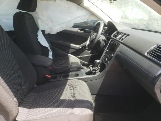 Photo 5 from auction – 2016 VOLKSWAGEN PASSAT S with VIN 1VWAS7A34GC060904