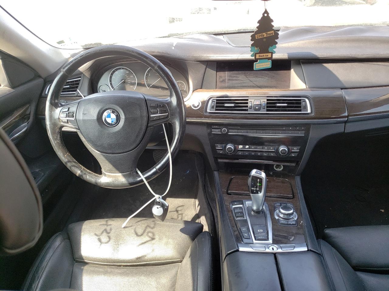 Photo 9 from auction – 2009 BMW 750 LI with VIN WBAKB83579CY58163
