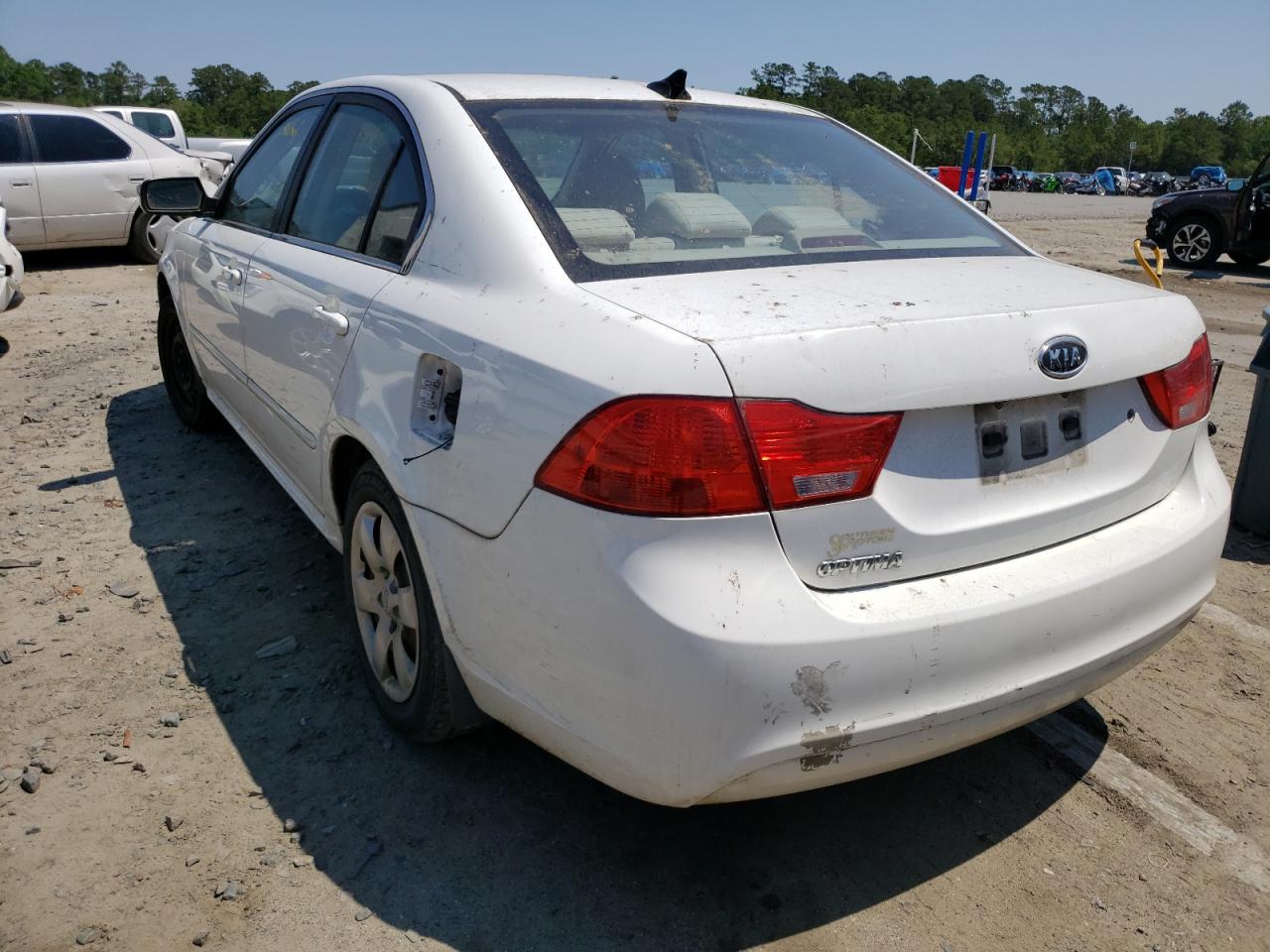 Photo 3 from auction – 2010 KIA OPTIMA LX with VIN KNAGG4A83A5404921