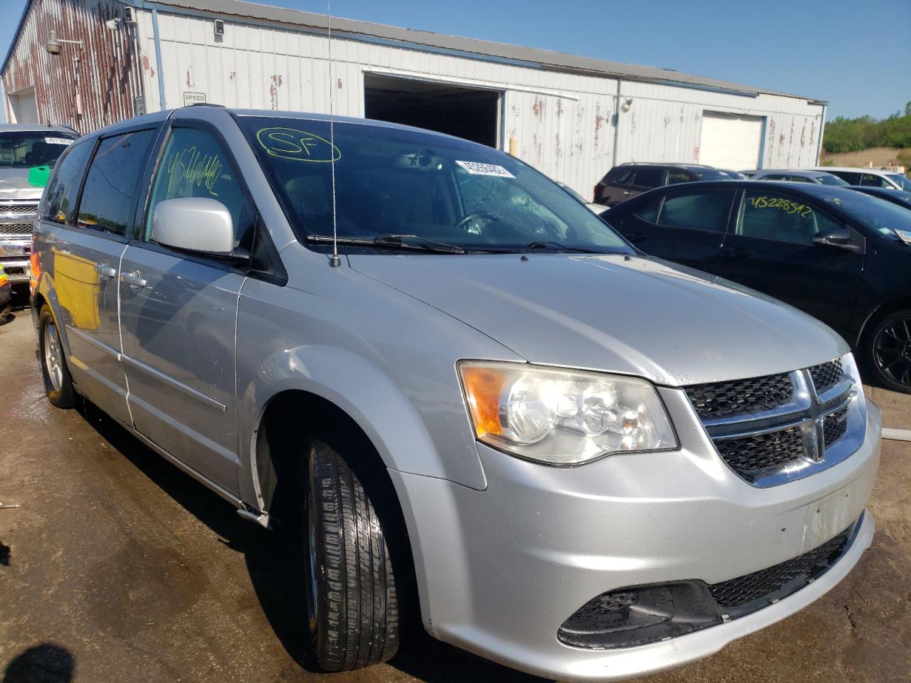 DODGE GRAND CARA 2012 z numerem VIN 2C4RDGCG5CR216370 - Zdjęcie z aukcji