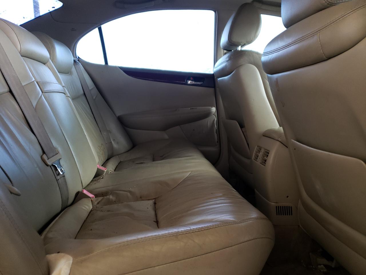 Photo 6 from auction – 2004 LEXUS ES 330 with VIN JTHBA30G645012598