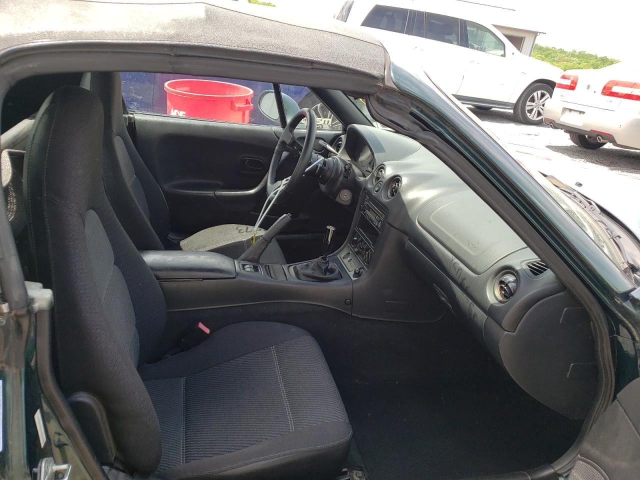 Photo 5 from auction – 2000 MAZDA MX-5 MIATA with VIN JM1NB3532Y0146948