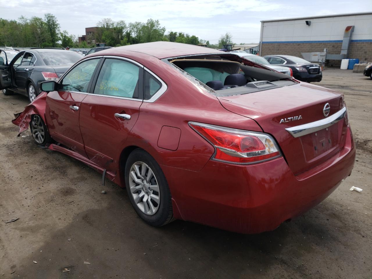 Photo 3 from auction – 2015 NISSAN ALTIMA 2.5 with VIN 1N4AL3AP3FC572458