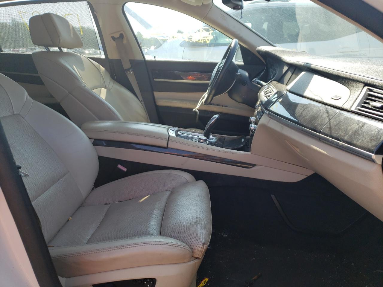 Photo 5 from auction – 2010 BMW 750 LI with VIN WBAKB8C55ACY62815