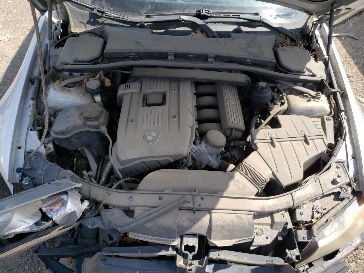 Photo 7 from auction – 2006 BMW 325 I with VIN WBAVB13596KX38290