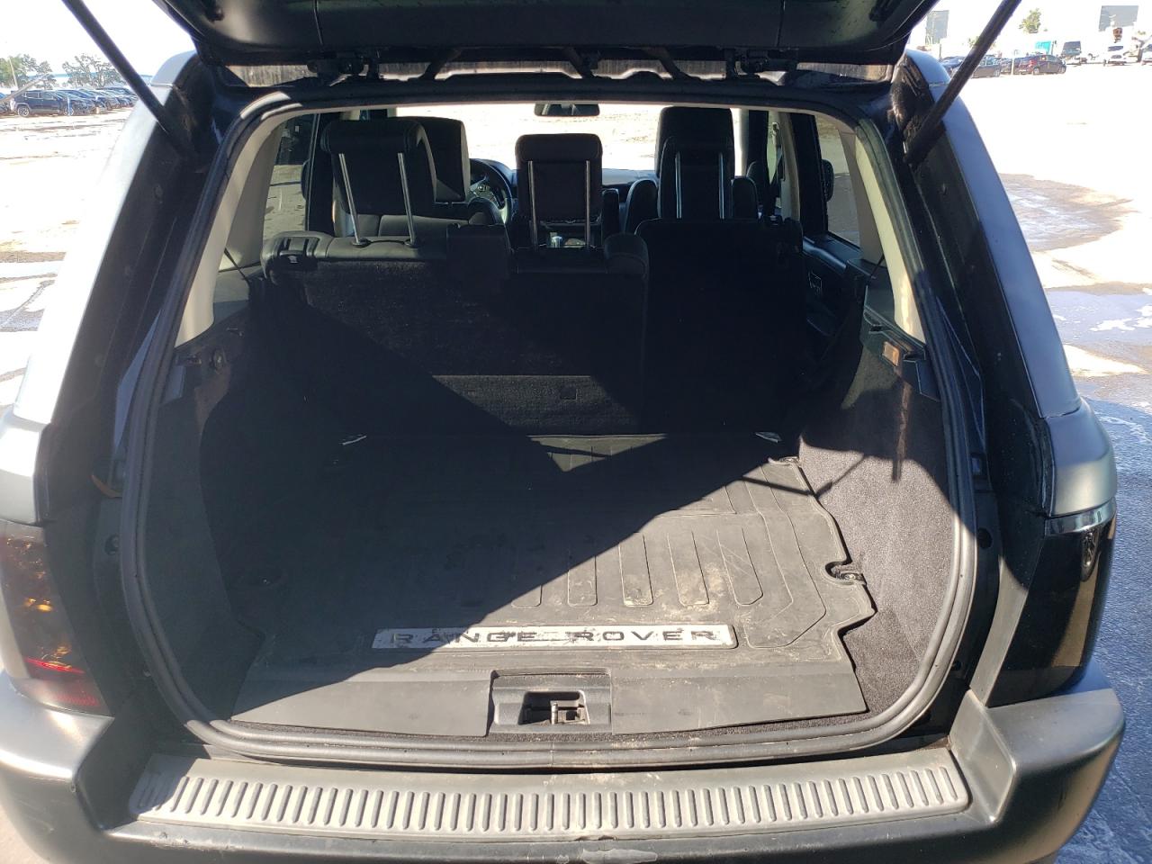 Photo 9 from auction – 2011 LAND ROVER RANGE ROVE with VIN SALSH2E42BA713755