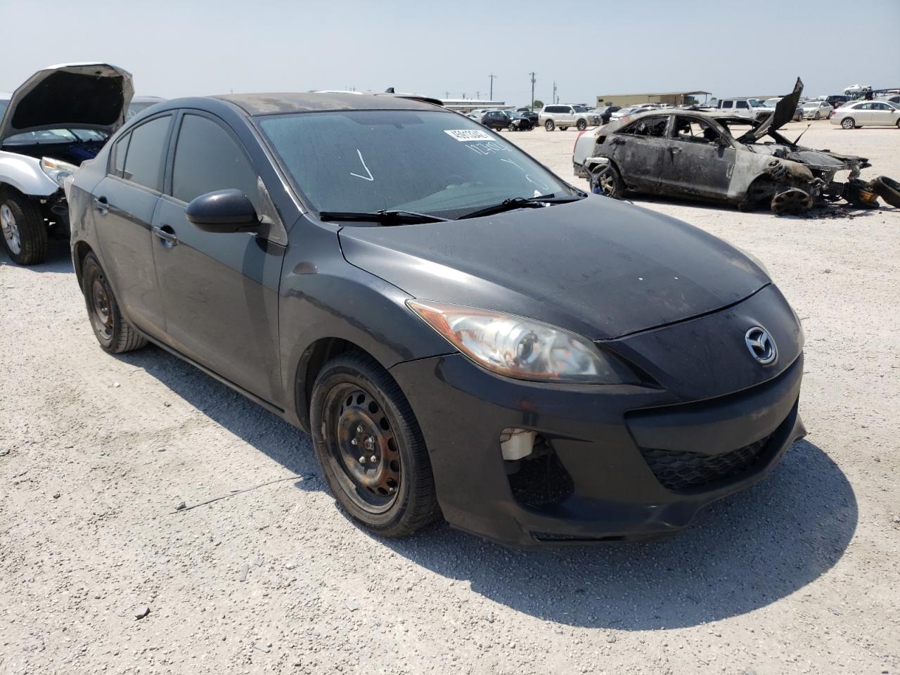 MAZDA 3 I 2012 with VIN JM1BL1UG7C1559007 - Photo from auction