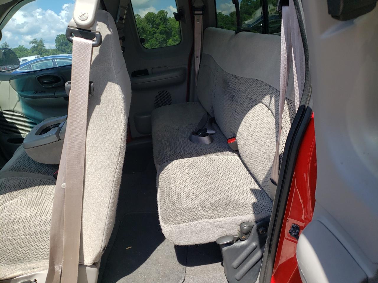 Photo 6 from auction – 2001 FORD F150 with VIN 1FTRX17W51NA00440