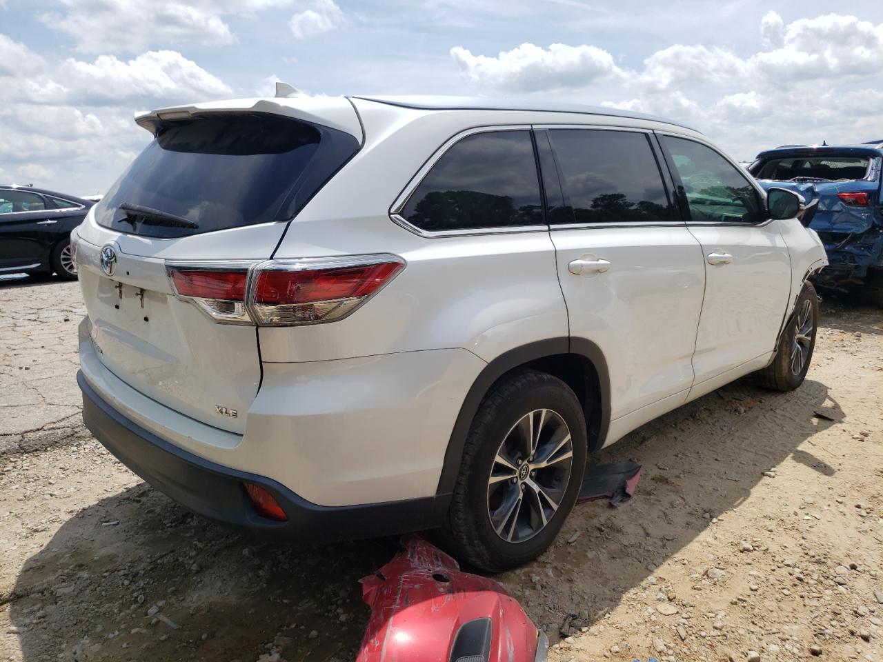 Фото 4 с аукциона – 2016 TOYOTA HIGHLANDER с VIN 5TDKKRFHXGS164366