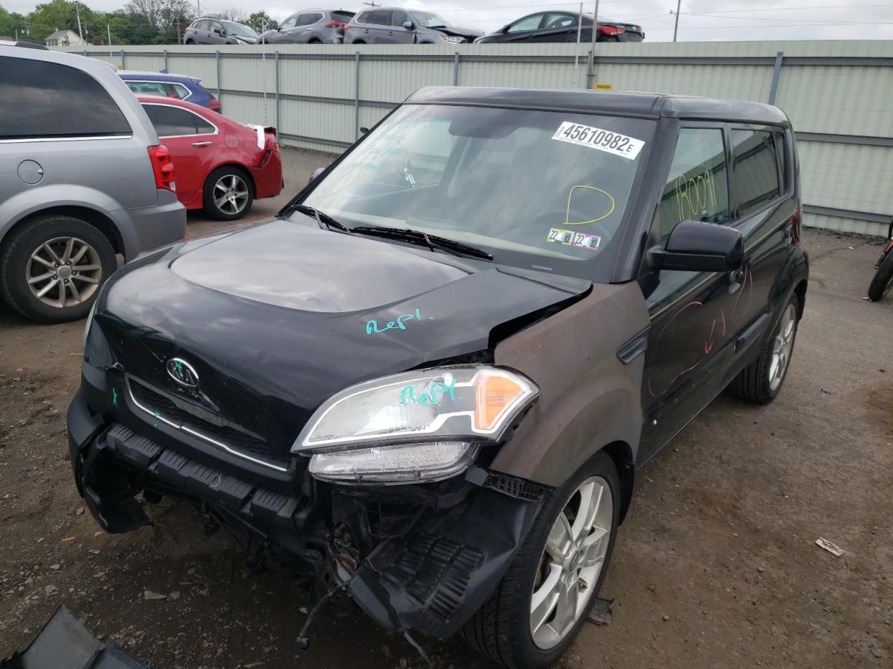 Photo 2 from auction – 2010 KIA SOUL + with VIN KNDJT2A27A7095009