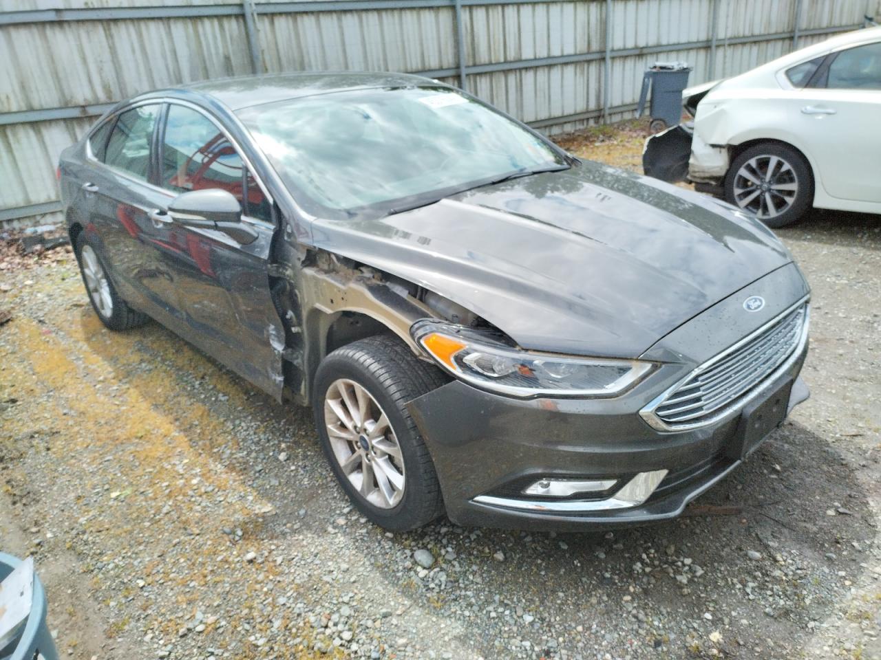 FORD FUSION SE 2017 with VIN 3FA6P0HD8HR187809 - Photo from auction