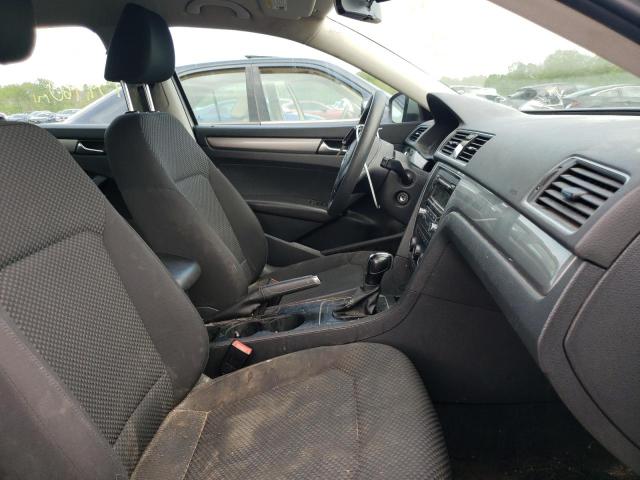 Photo 5 from auction – 2013 VOLKSWAGEN PASSAT S with VIN 1VWAP7A30DC119704