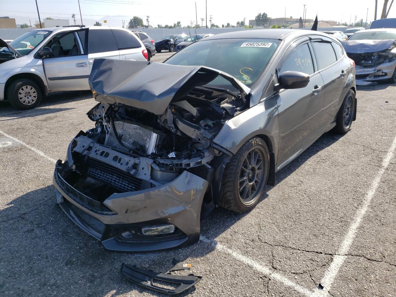 Photo 2 from auction – 2017 FORD FOCUS ST with VIN 1FADP3L94HL308409