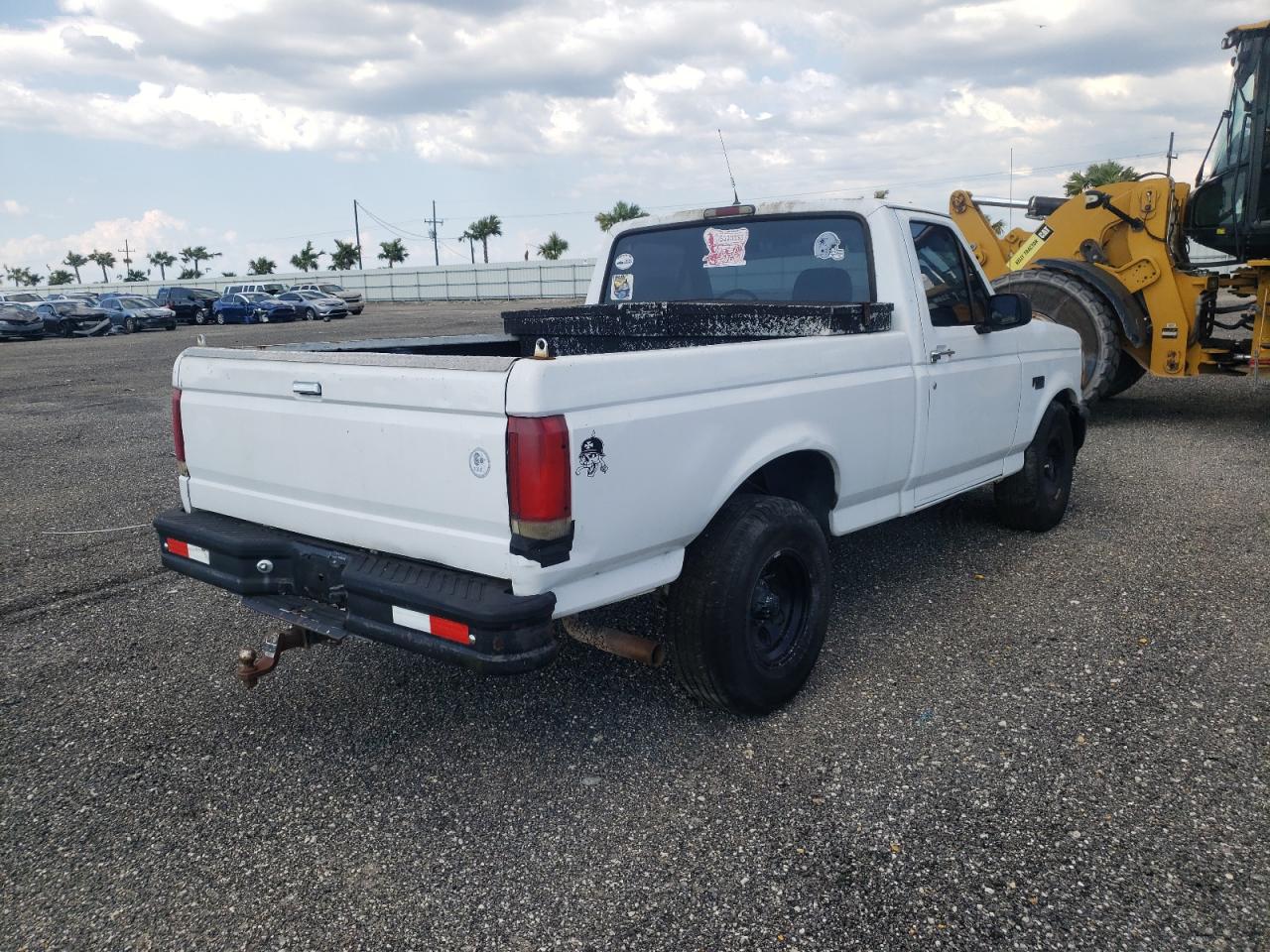Photo 4 from auction – 1995 FORD F150 with VIN 1FTEF15Y6SNA92679