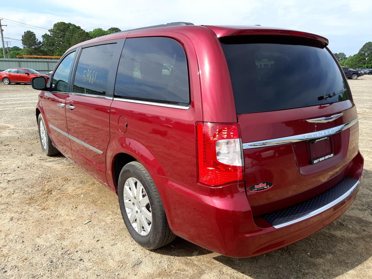 Photo 3 from auction – 2015 CHRYSLER TOWN & COU with VIN 2C4RC1BG1FR753128