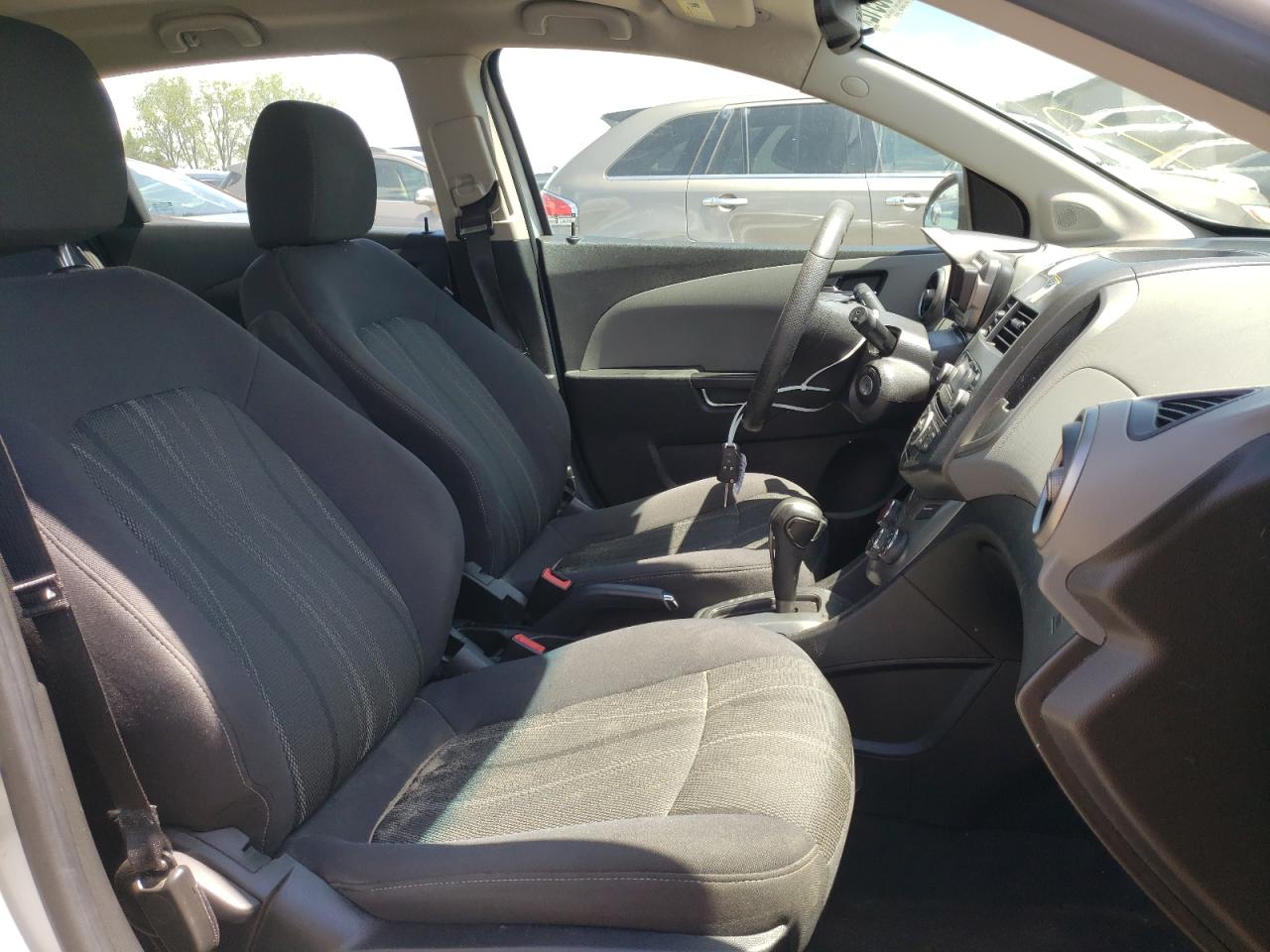 Photo 5 from auction – 2013 CHEVROLET SONIC LT with VIN 1G1JC6SG2D4231157