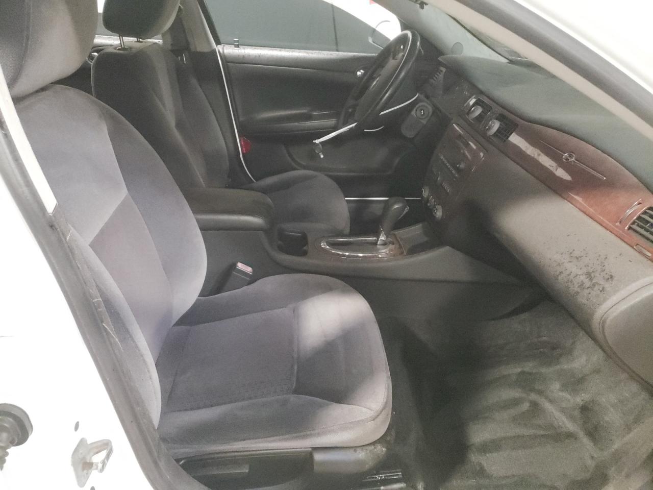 Photo 5 from auction – 2010 CHEVROLET IMPALA LT with VIN 2G1WB5EN8A1119211