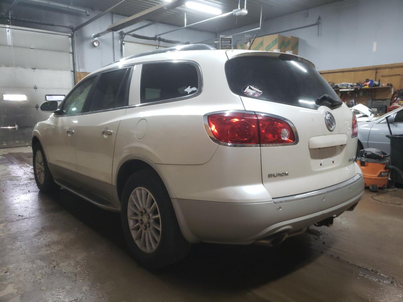 Photo 3 from auction – 2010 BUICK ENCLAVE CX with VIN 5GALVBED3AJ192615