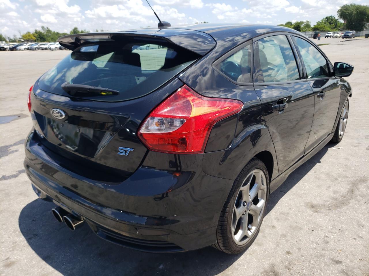 Photo 4 from auction – 2013 FORD FOCUS ST with VIN 1FADP3L97DL148861