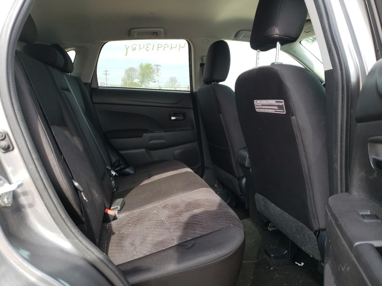 Photo 6 from auction – 2015 MITSUBISHI OUTLANDER with VIN 4A4AR4AW1FE055937