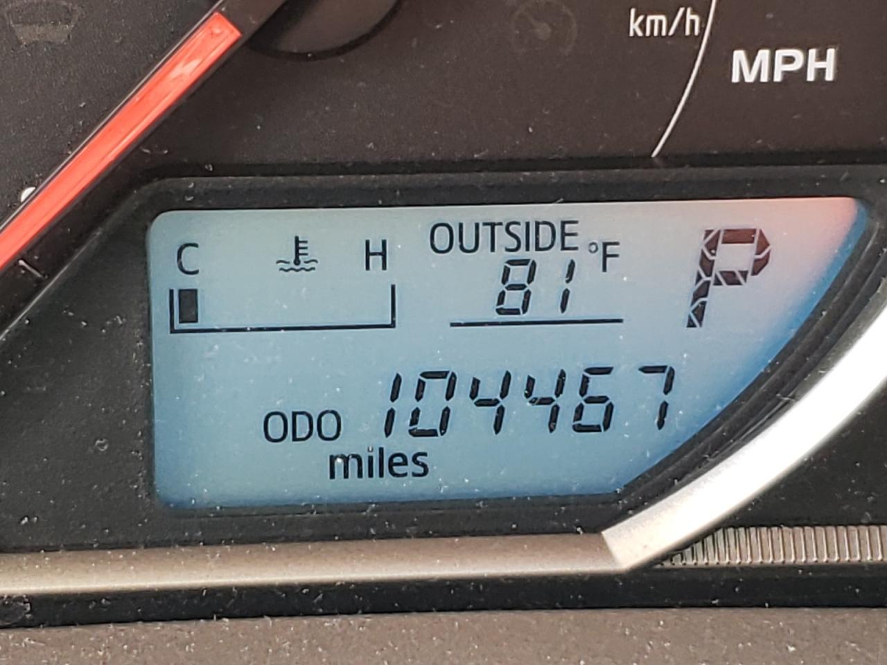 Photo 8 from auction – 2015 TOYOTA RAV4 XLE with VIN JTMBFREV7FJ031667
