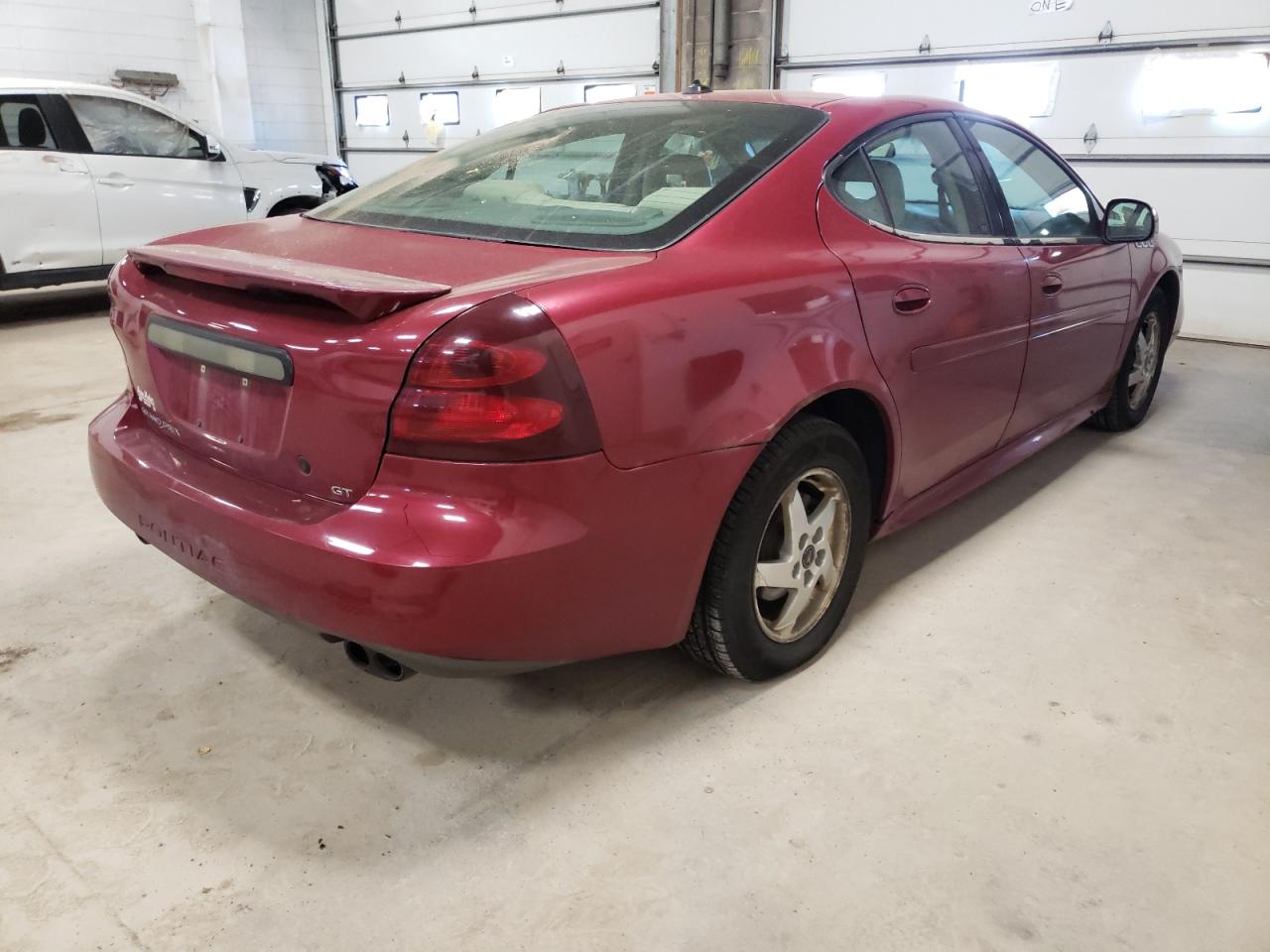 Photo 4 from auction – 2004 PONTIAC GRAND PRIX with VIN 2G2WS522741150315