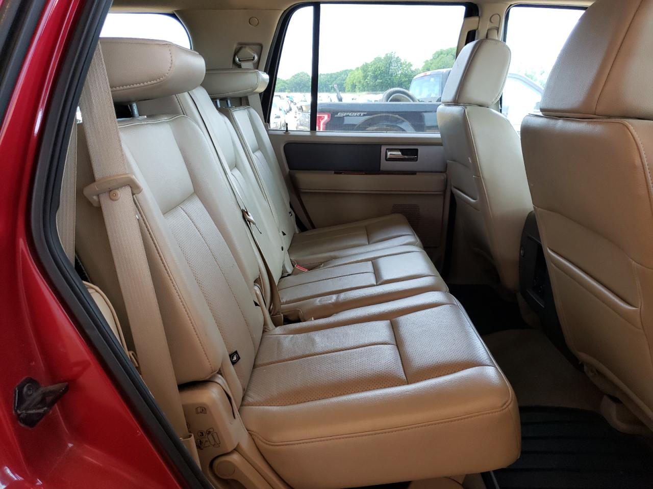 Photo 6 from auction – 2007 FORD EXPEDITION with VIN 1FMFU185X7LA76415