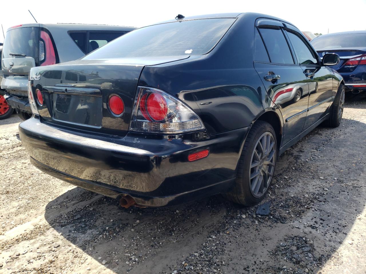 Photo 4 from auction – 2002 LEXUS IS 300 with VIN JTHBD192120043738