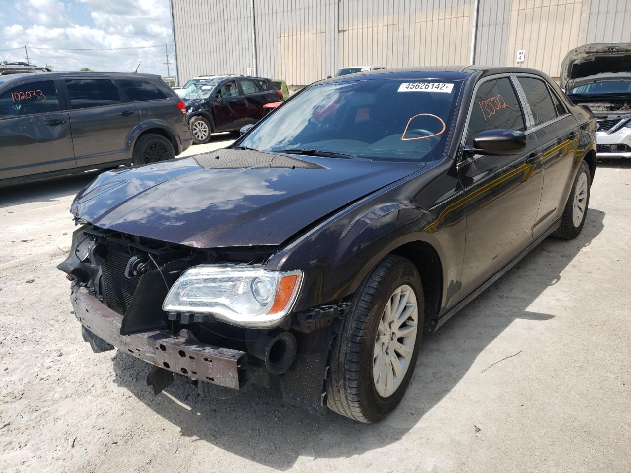 Photo 2 from auction – 2012 CHRYSLER 300 with VIN 2C3CCAAG6CH143903