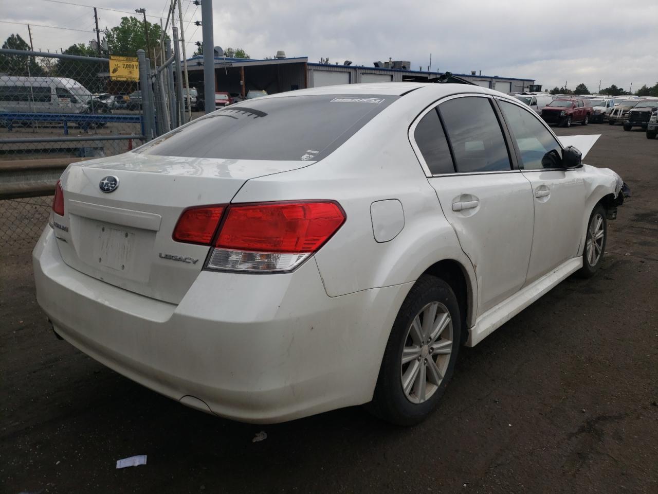 Photo 4 from auction – 2011 SUBARU LEGACY 2.5 with VIN 4S3BMCC68B3211401