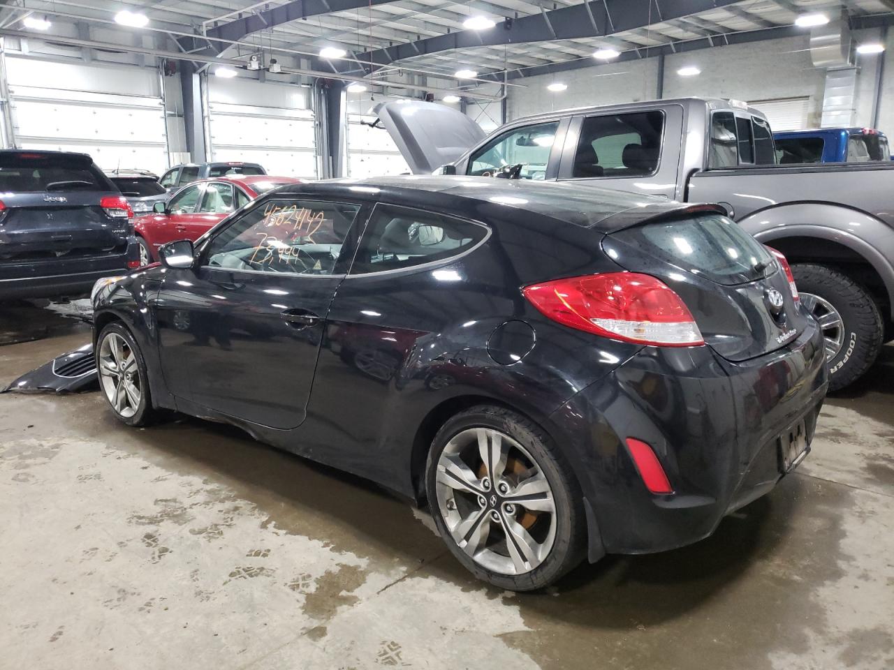 Photo 3 from auction – 2017 HYUNDAI VELOSTER with VIN KMHTC6AD1HU317861