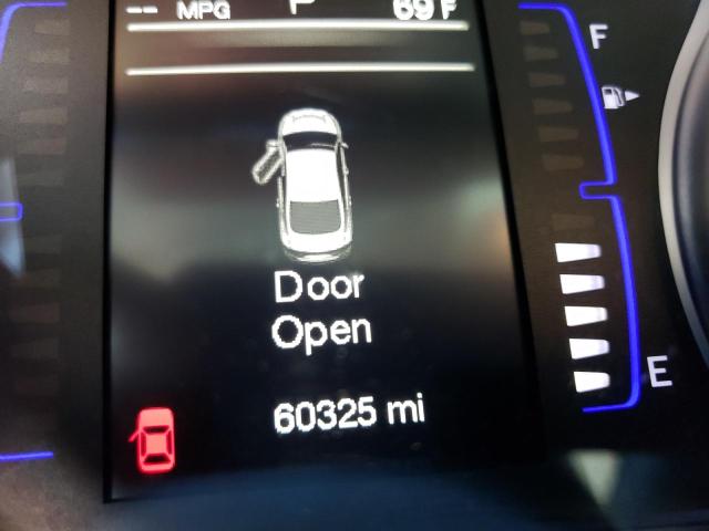 Photo 8 from auction – 2015 CHRYSLER 200 LIMITE with VIN 1C3CCCAB8FN668120