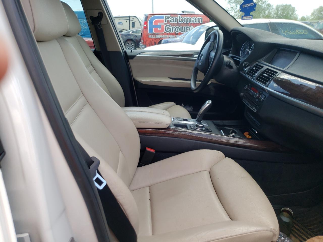 Photo 5 from auction – 2012 BMW X5 XDRIVE3 with VIN 5UXZV4C53CL986021