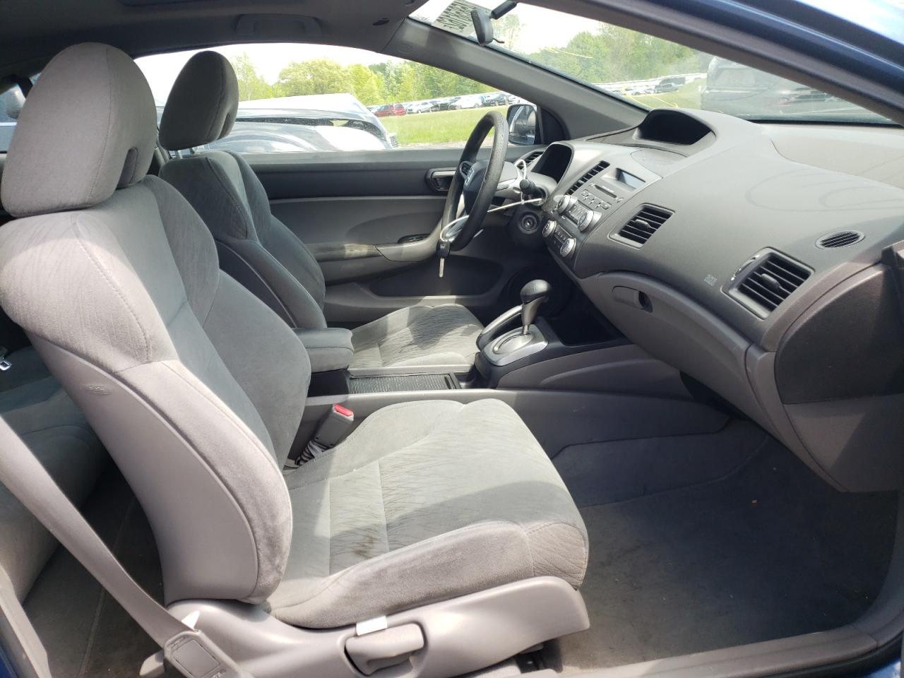 Photo 5 from auction – 2008 HONDA CIVIC EX with VIN 2HGFG12828H500040