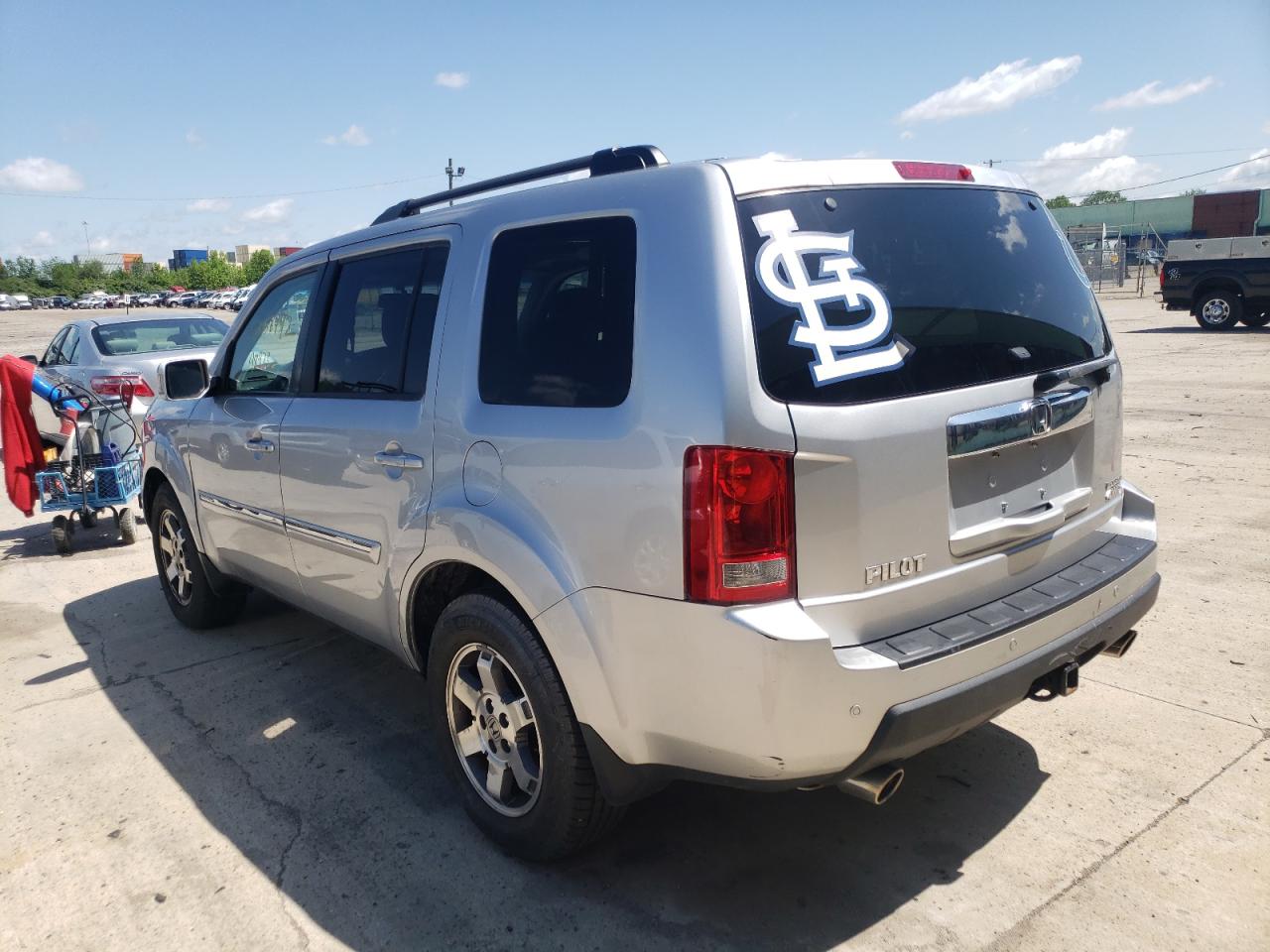 Photo 3 from auction – 2011 HONDA PILOT TOUR with VIN 5FNYF4H92BB004714