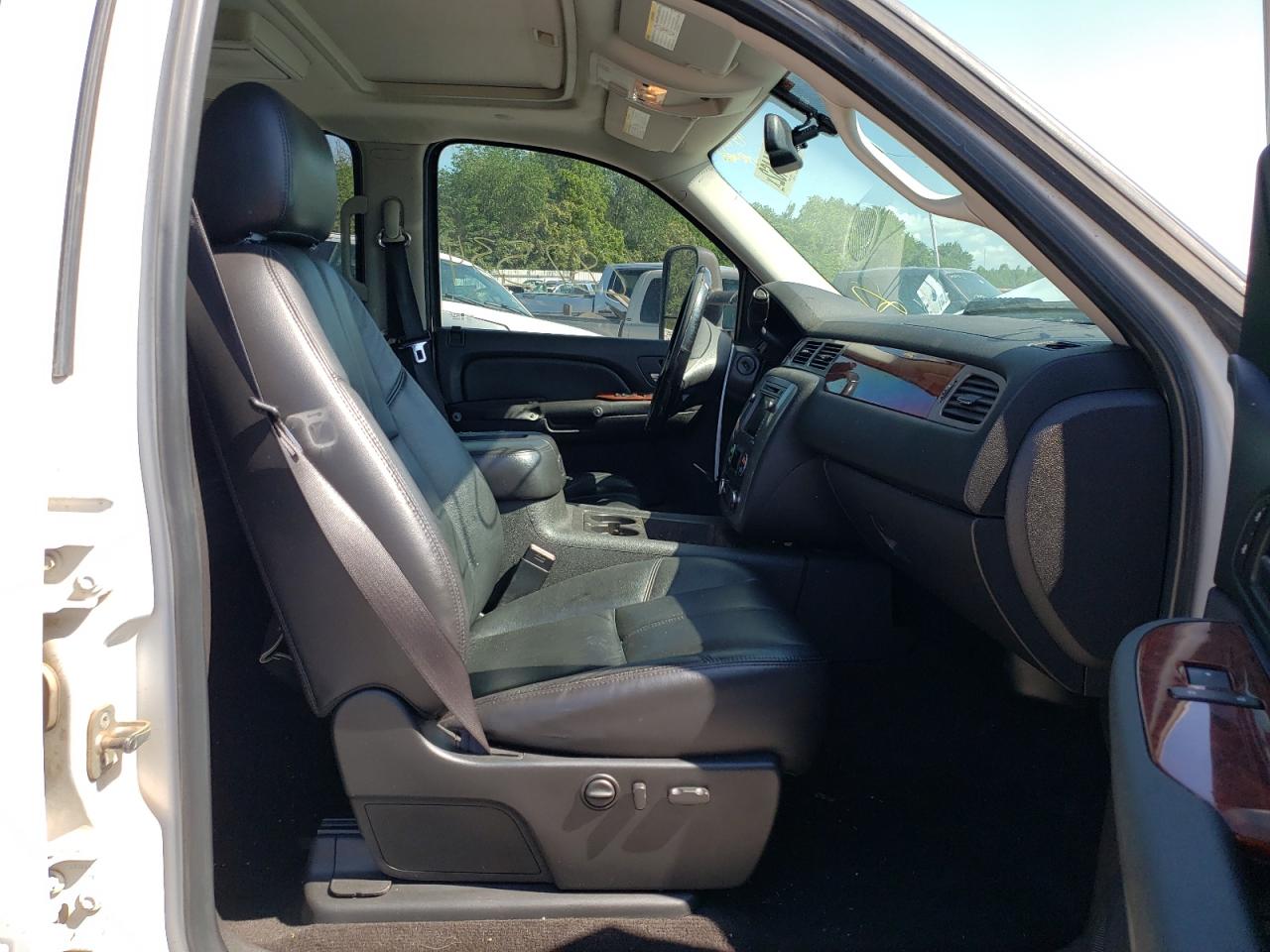 Photo 5 from auction – 2009 GMC SIERRA K35 with VIN 1GTJK93699F142103