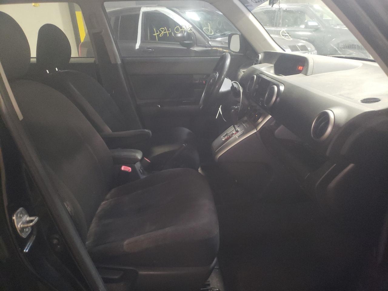 Photo 5 from auction – 2008 SCION XB with VIN JTLKE50E981029073