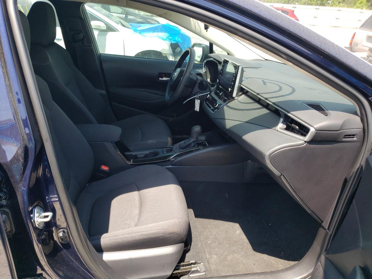 Photo 5 from auction – 2020 TOYOTA COROLLA LE with VIN 5YFEPRAE0LP104580
