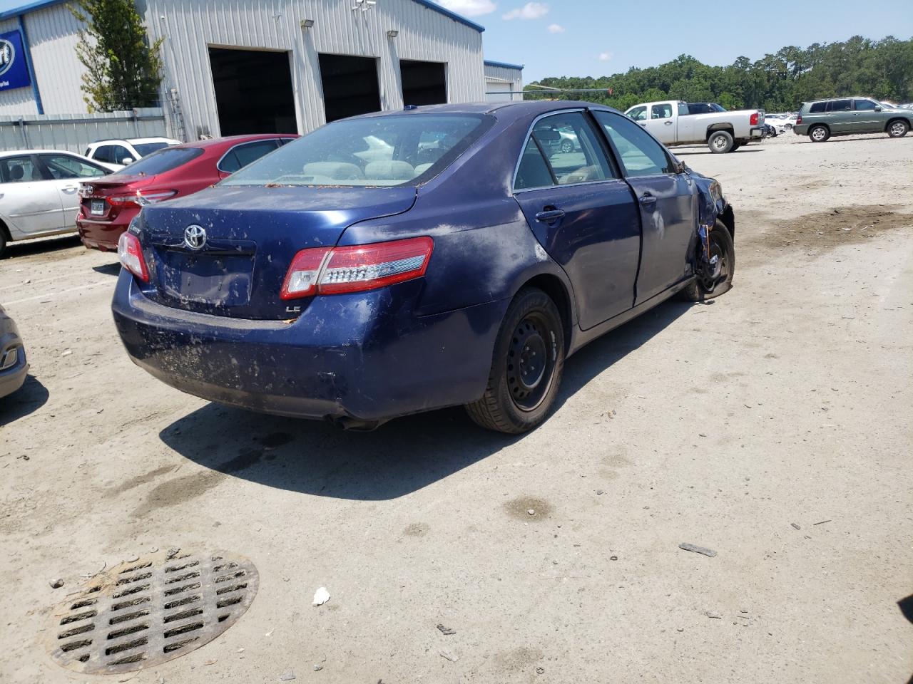 Photo 4 from auction – 2010 TOYOTA CAMRY BASE with VIN 4T1BF3EK6AU526271
