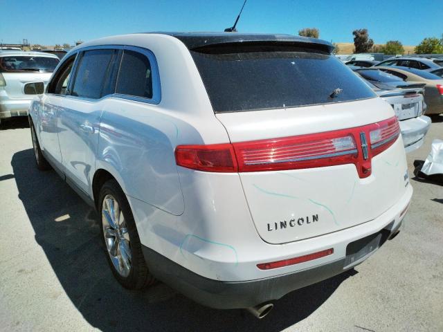 Photo 3 from auction – 2011 LINCOLN MKT with VIN 2LMHJ5AT1BBJ50268