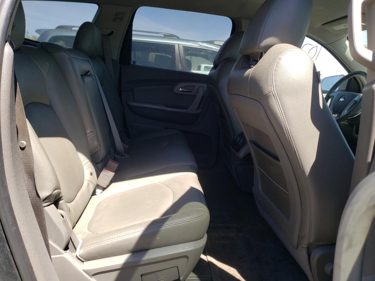 Photo 6 from auction – 2009 CHEVROLET TRAVERSE L with VIN 1GNEV13D69S121149
