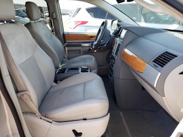 Photo 5 from auction – 2010 CHRYSLER TOWN & COU with VIN 2A4RR7DXXAR392161