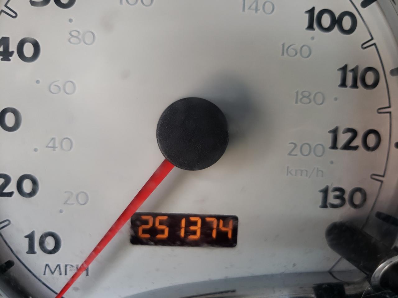 Photo 8 from auction – 2006 SATURN VUE with VIN 5GZCZ33D46S812707