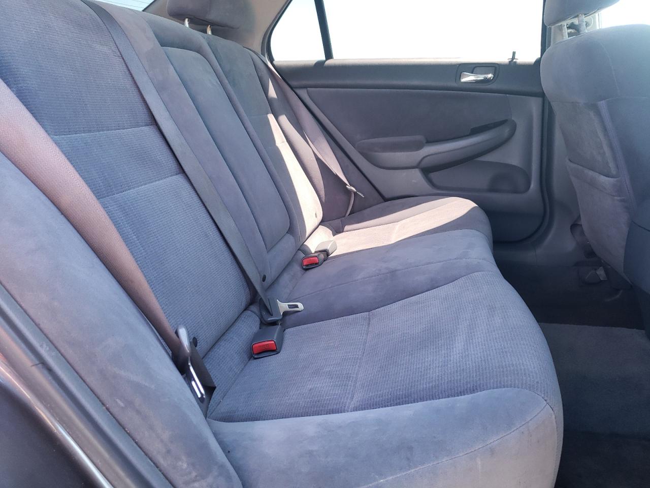 Photo 6 from auction – 2003 HONDA ACCORD LX with VIN JHMCM56313C077879