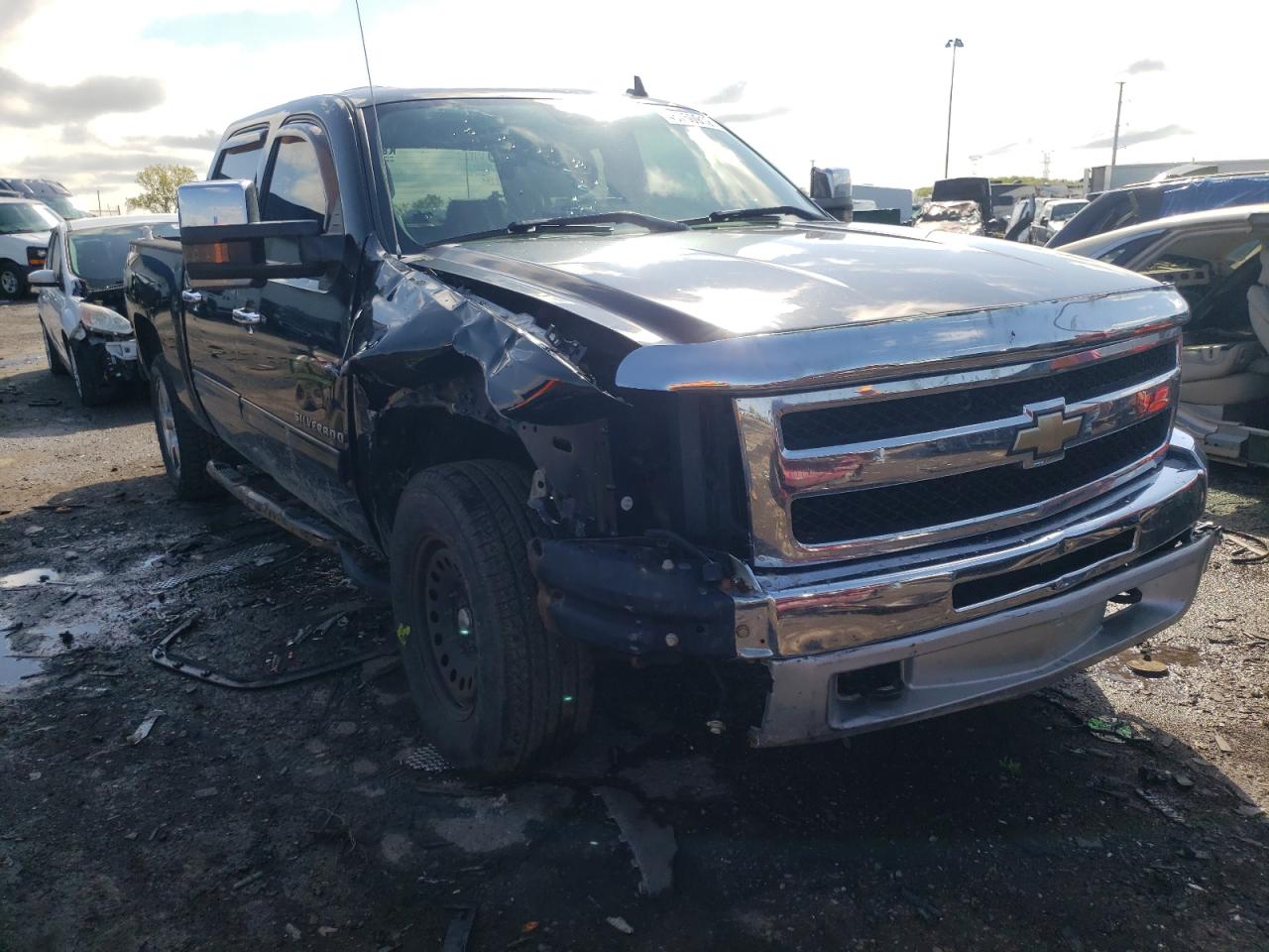 CHEVROLET SILVERADO 2011 with VIN 3GCPKSE3XBG370653 - Photo from auction